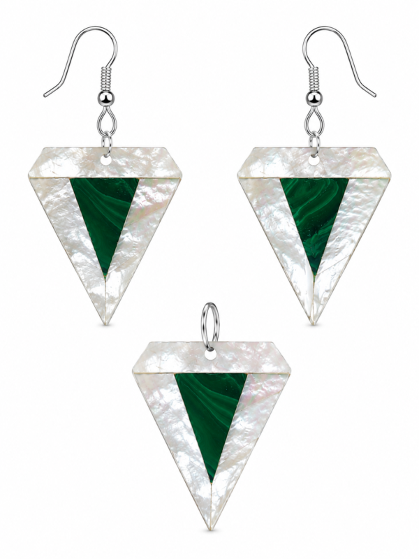 file_00000000053471f8a1357d851e00d9bb Malachite Jewelry Set | Noor Prism