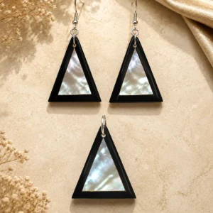 Noor Pyramid Black Onyx Jewelry Set with Mother of Pearl by Pietra Noor