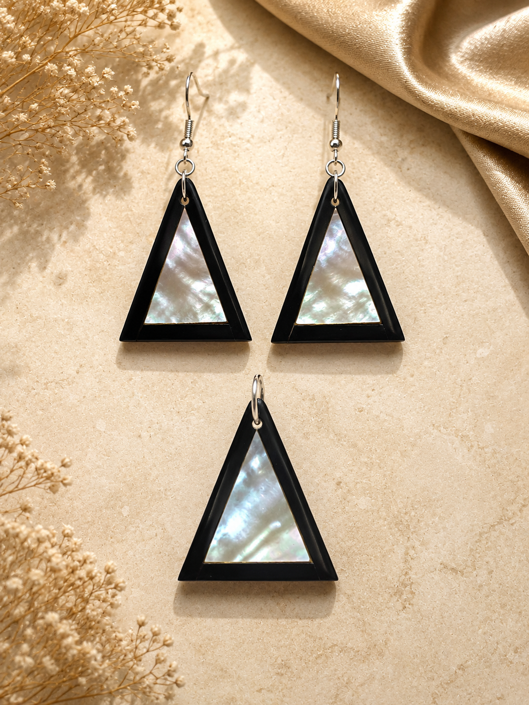 Noor Pyramid – Black Onyx & Mother of Pearl Jewelry Set