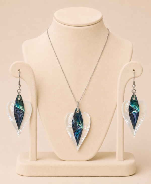 file_00000000d23072068cfdc1a7cd292597 Abalone Jewelry Set | Noor Leaf