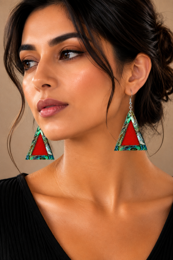 file_00000000db1881fa859b86a3b398ae25 NOOR PYRAMID EARRINGS
