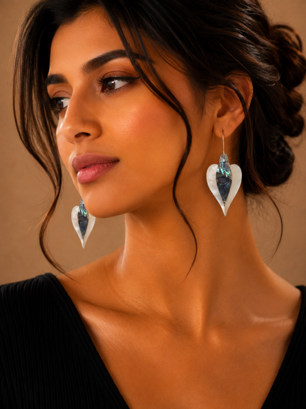 file_00000000e46c81faa94b36e0fe2581c4 Noor Leaf Earrings.